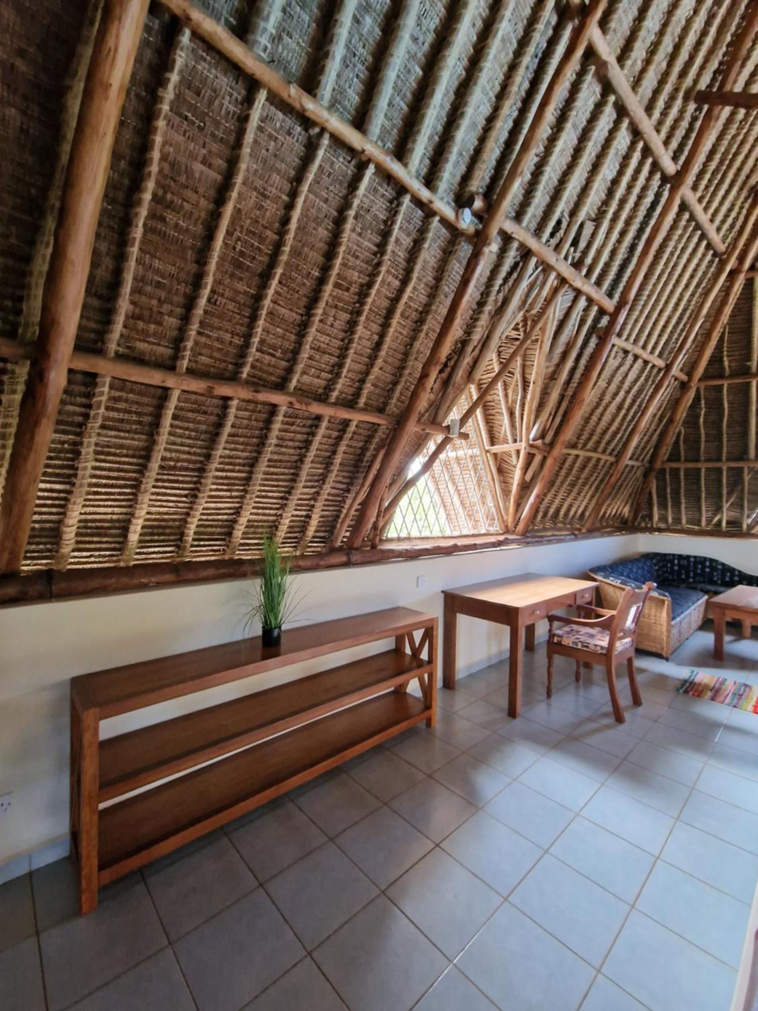Paradiesische Villa Maisha Mazuri Mit Pool. Terrasse Und Personal 디아니 해변 외부 사진