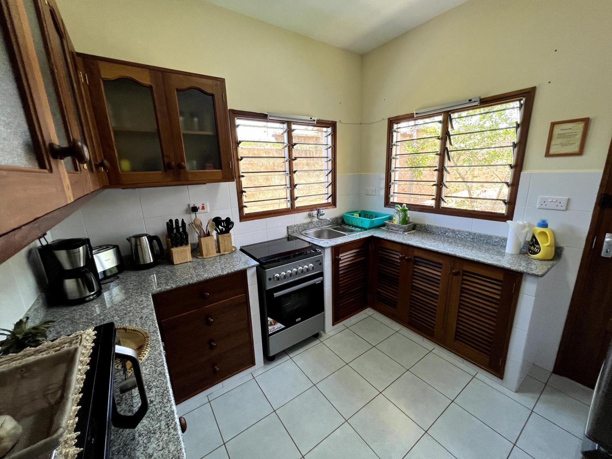 Paradiesische Villa Maisha Mazuri Mit Pool. Terrasse Und Personal 디아니 해변 외부 사진