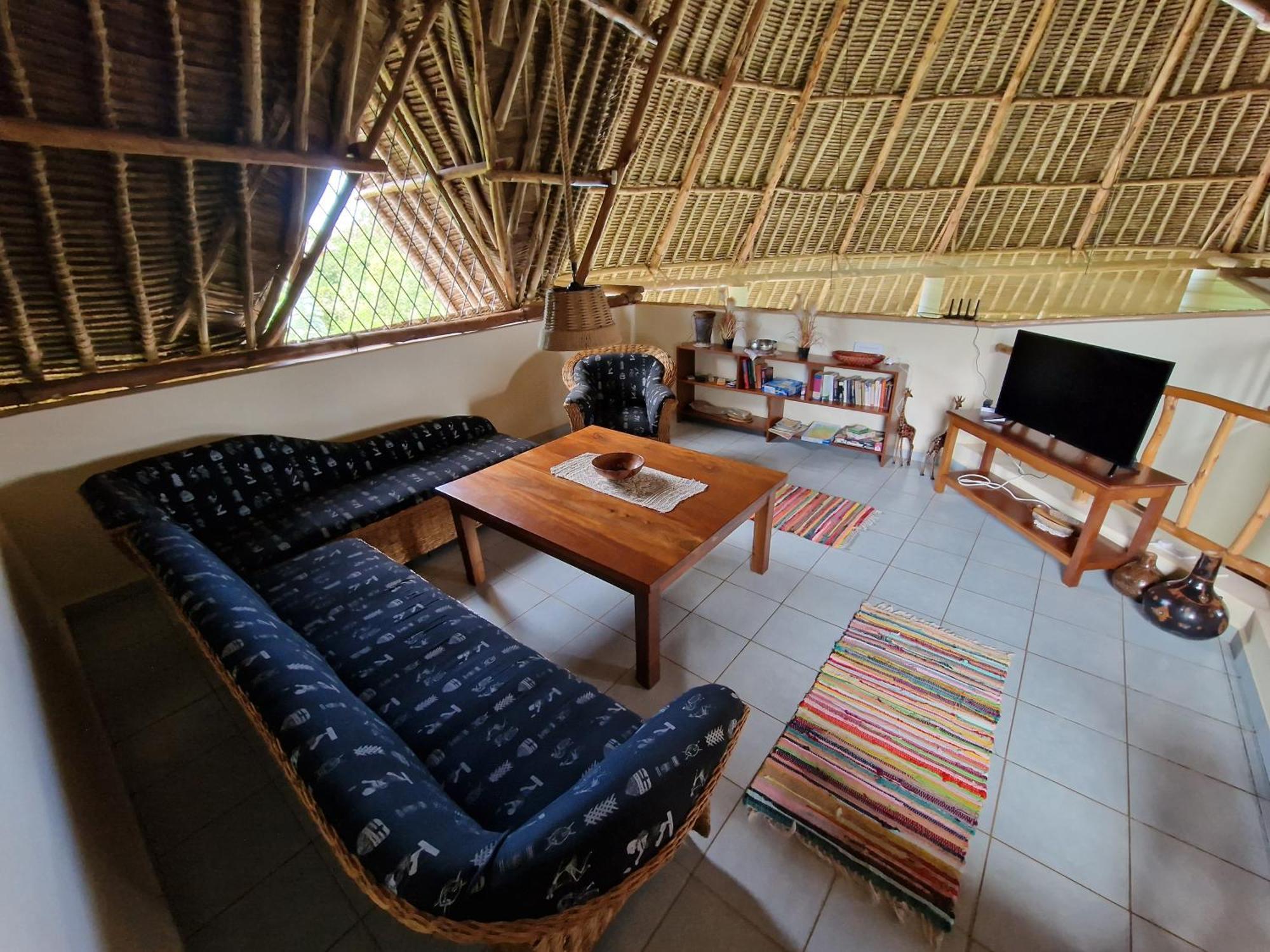 Paradiesische Villa Maisha Mazuri Mit Pool. Terrasse Und Personal 디아니 해변 외부 사진