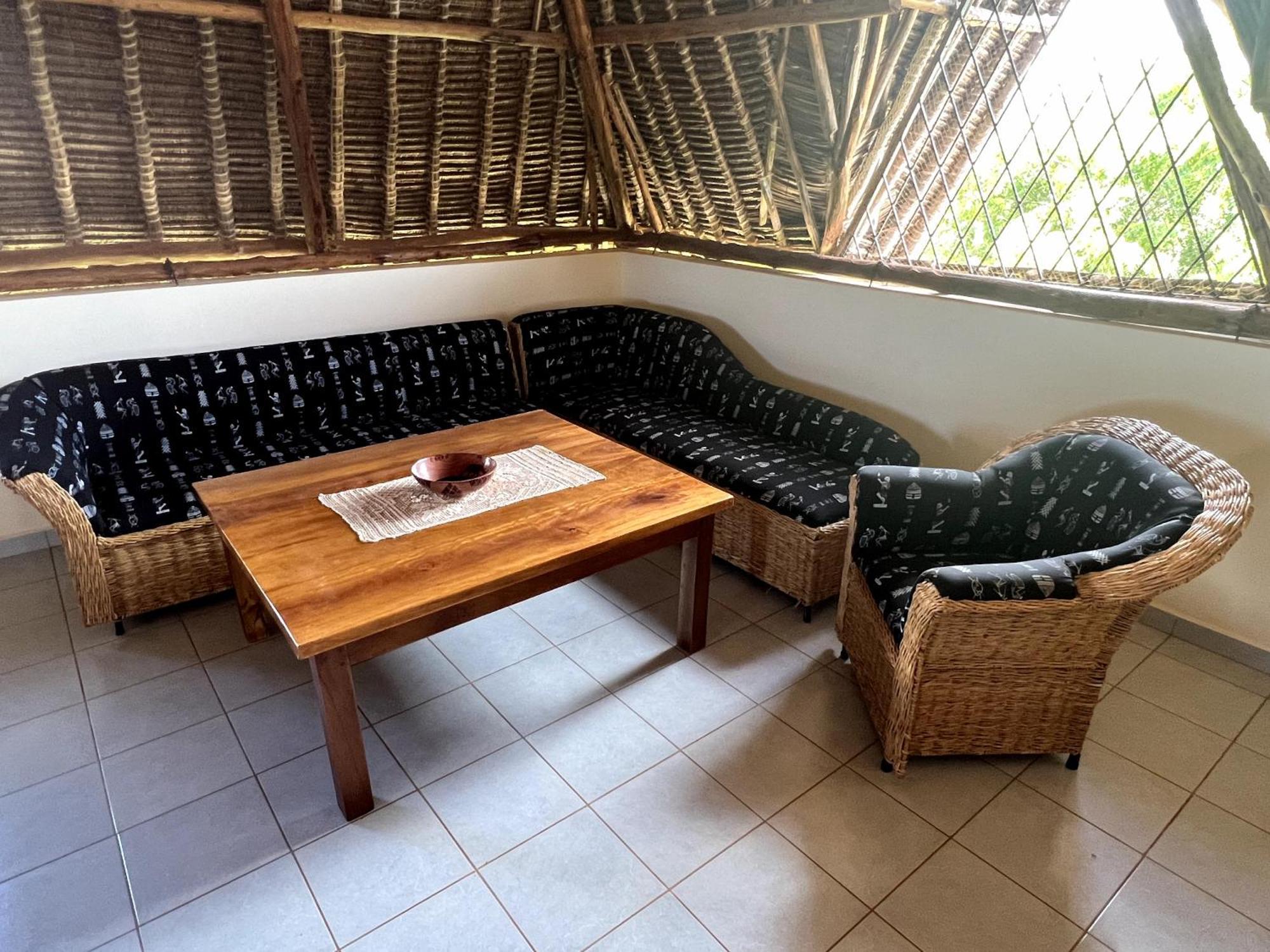 Paradiesische Villa Maisha Mazuri Mit Pool. Terrasse Und Personal 디아니 해변 외부 사진