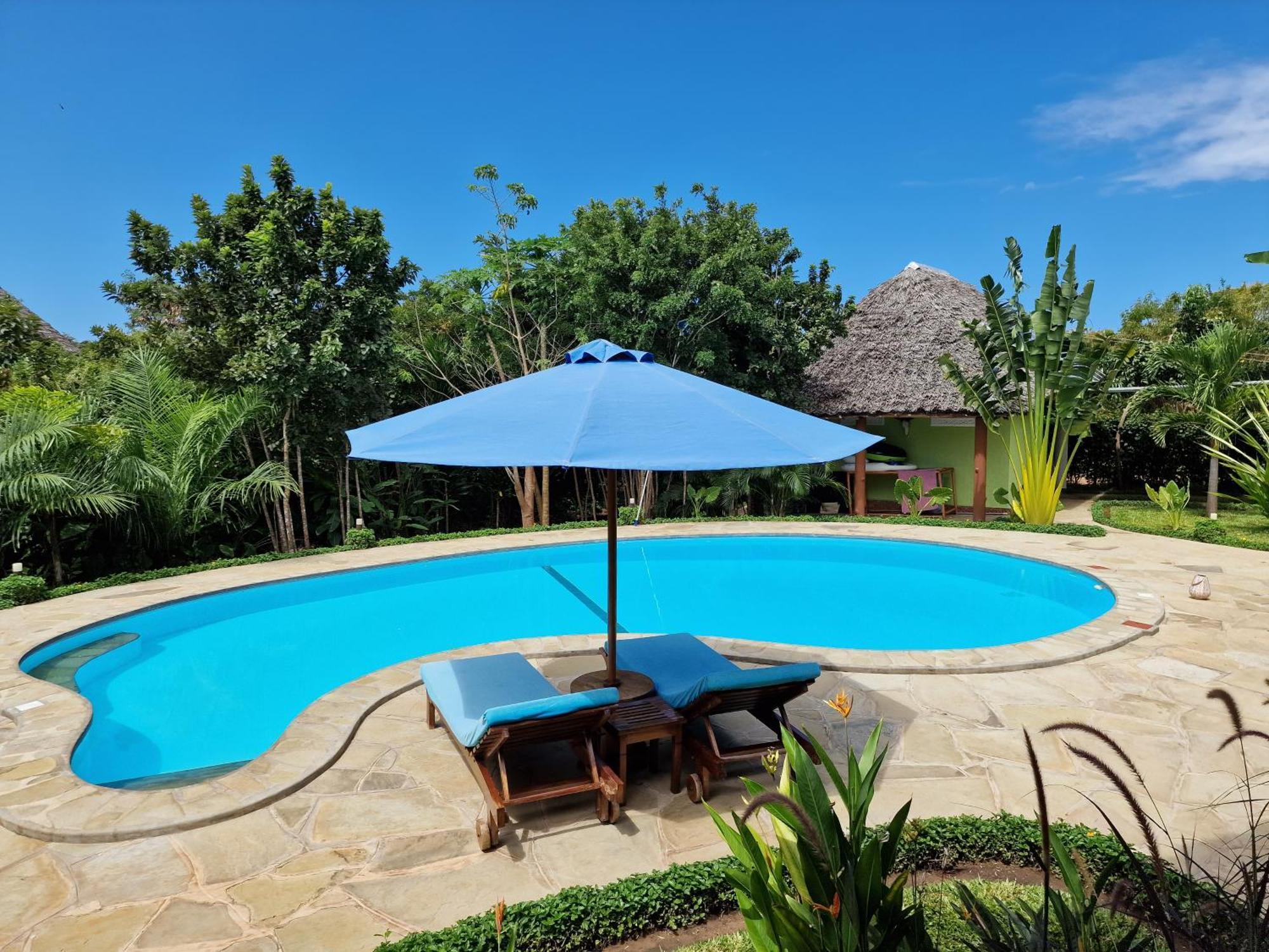 Paradiesische Villa Maisha Mazuri Mit Pool. Terrasse Und Personal 디아니 해변 외부 사진