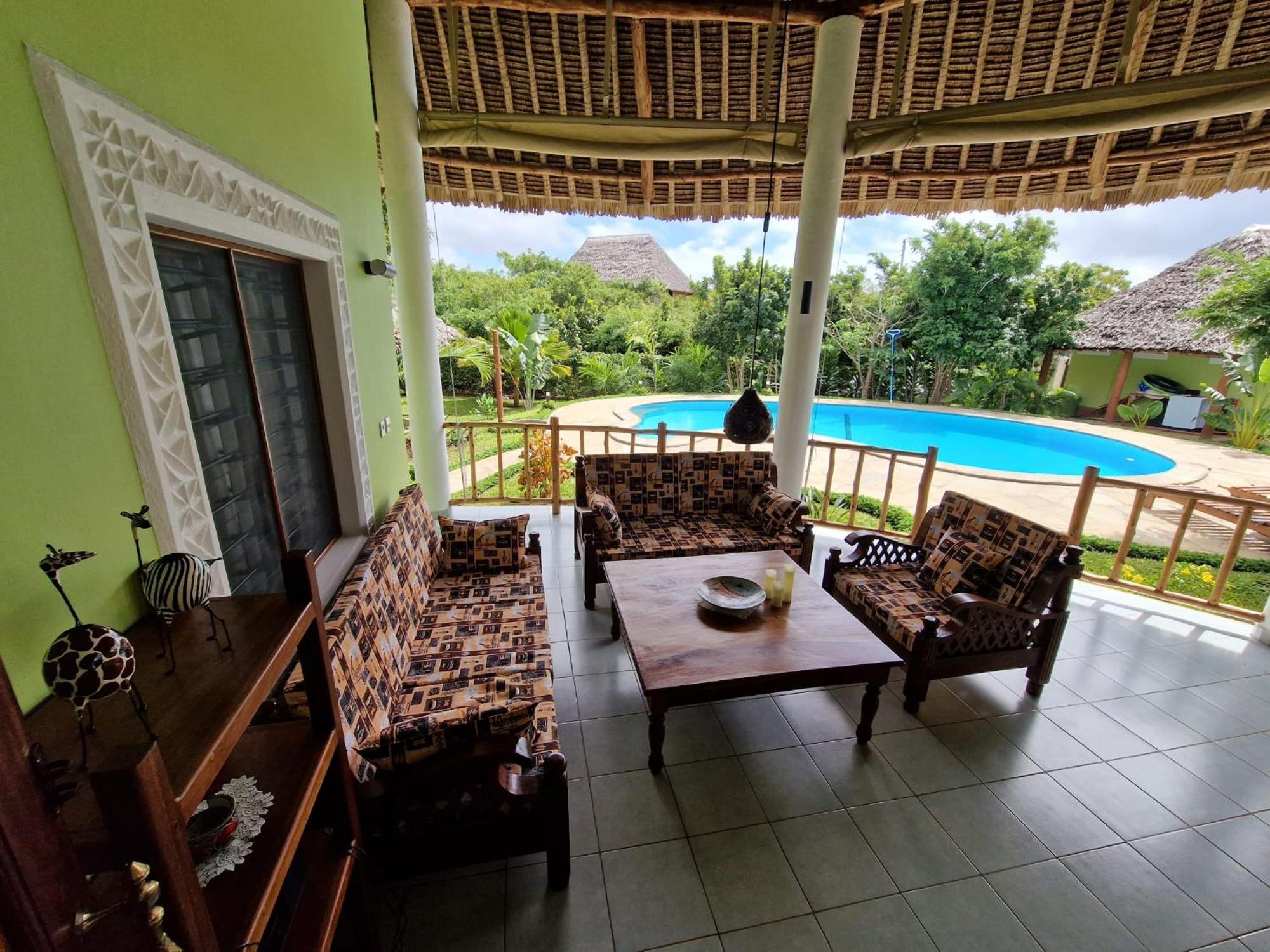 Paradiesische Villa Maisha Mazuri Mit Pool. Terrasse Und Personal 디아니 해변 외부 사진